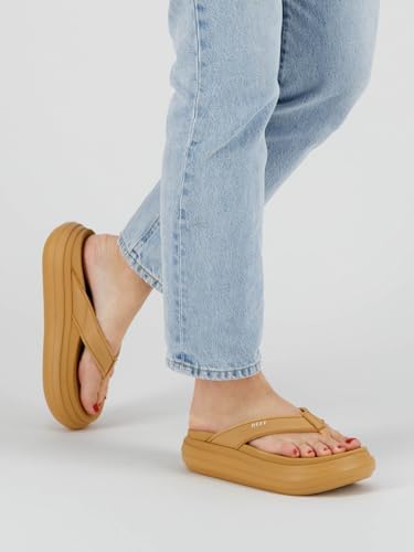 REEF Cushion Bondi Women's Sandal, Lightweight and Supportive Footbed, Water Friendly Natural