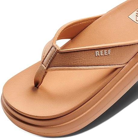 REEF Cushion Bondi Women's Sandal, Lightweight and Supportive Footbed, Water Friendly Natural