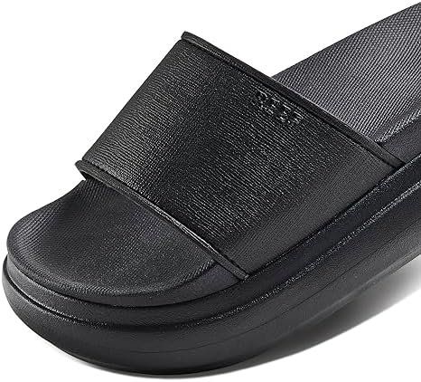REEF Women's, Cushion Bondi Bay Sandal BlackBlack